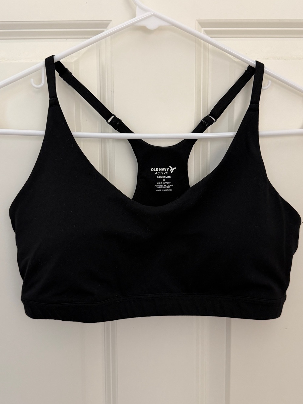 Old Navy Active PowerLite Light Support Racerback Sports Bra Black M